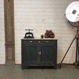 Black Parisian workshop buffet