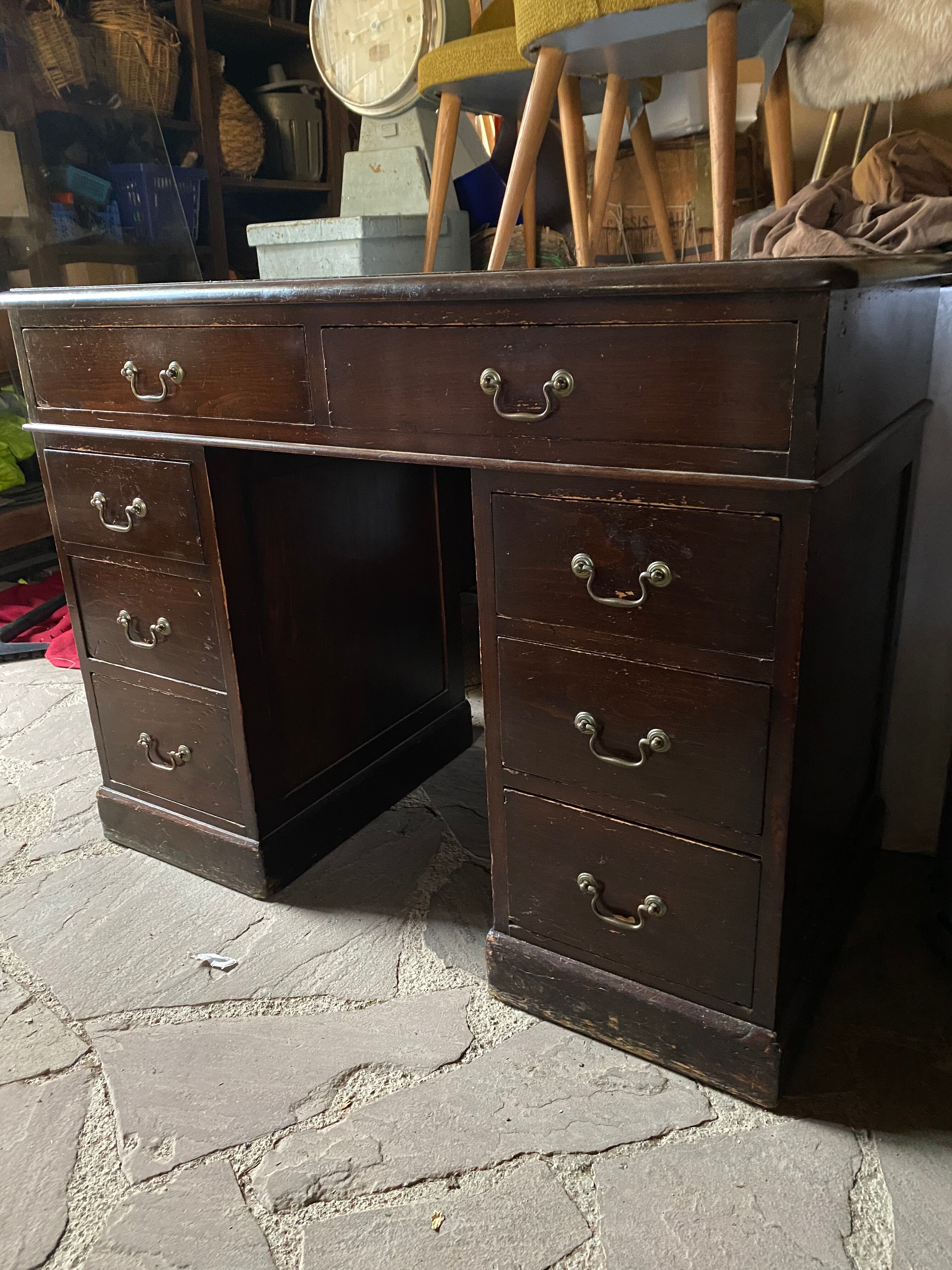 Old English desktop/console early XX
