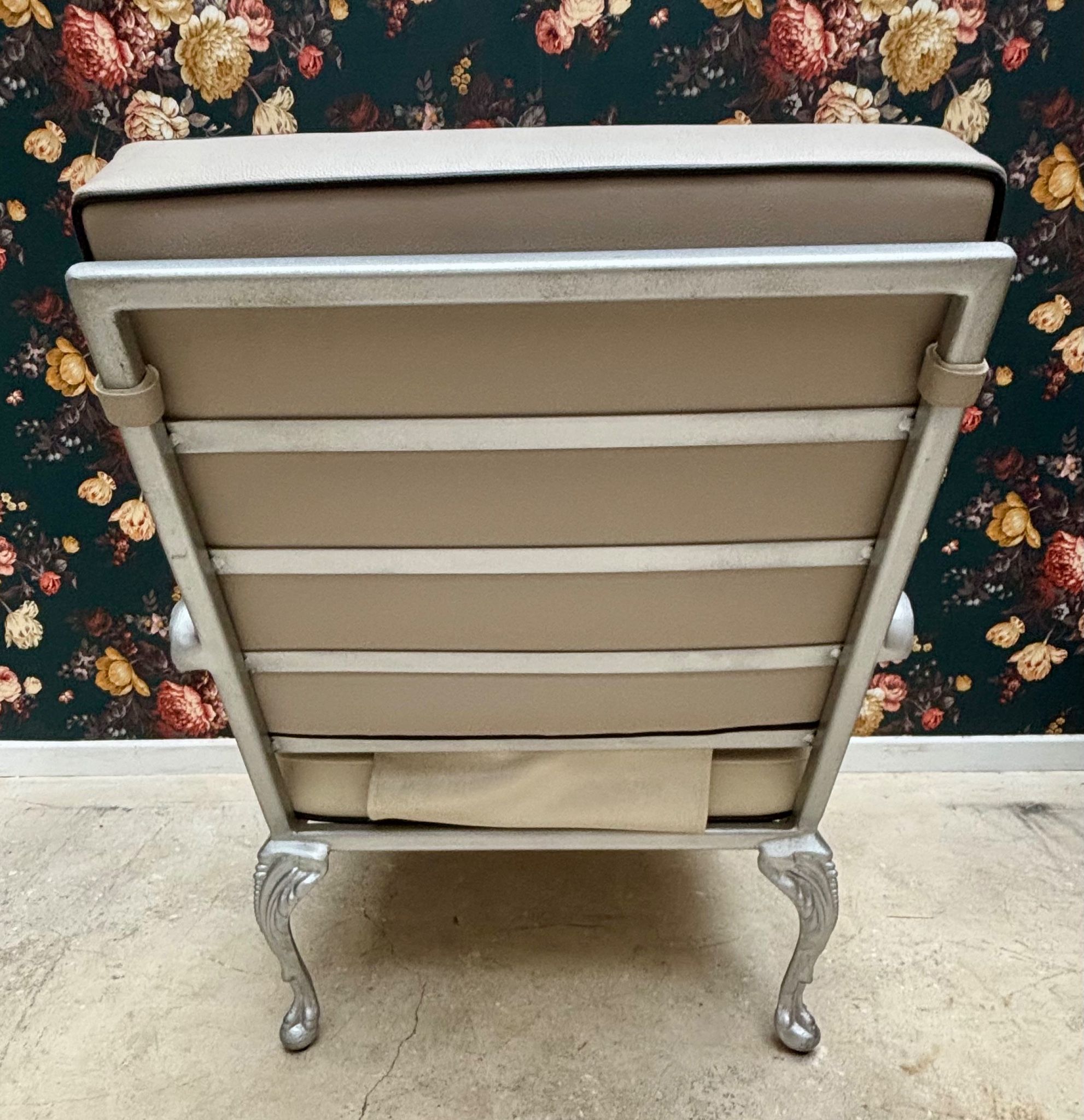 Pair of baroque design armchairs – Parisian hotel furniture