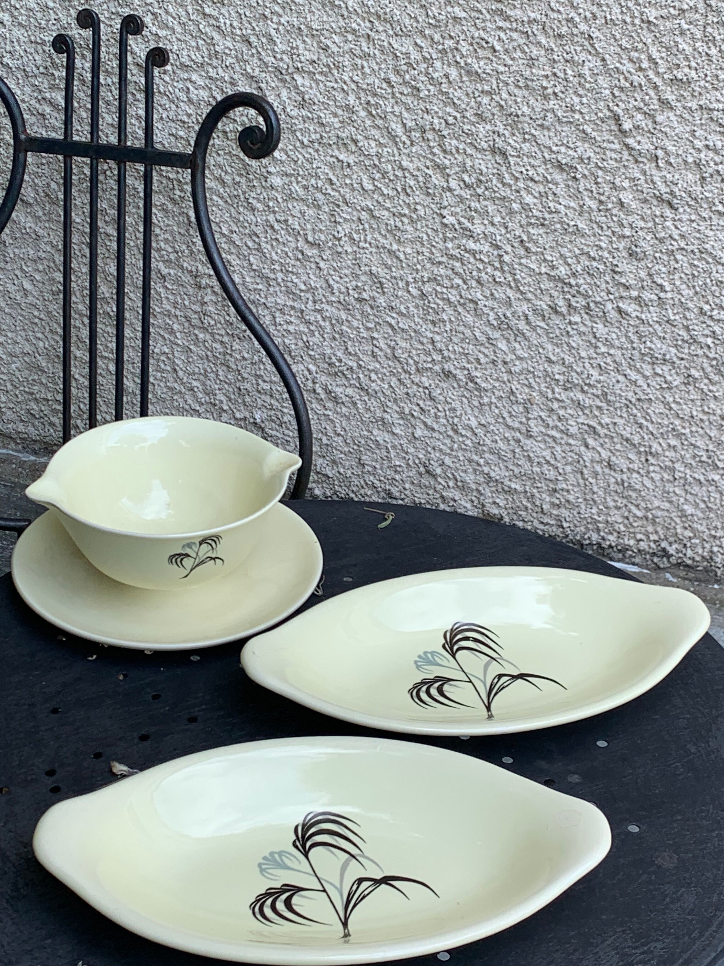 Two serving dishes and a gravy boat model las palmas in fine earthenware salins france vintage