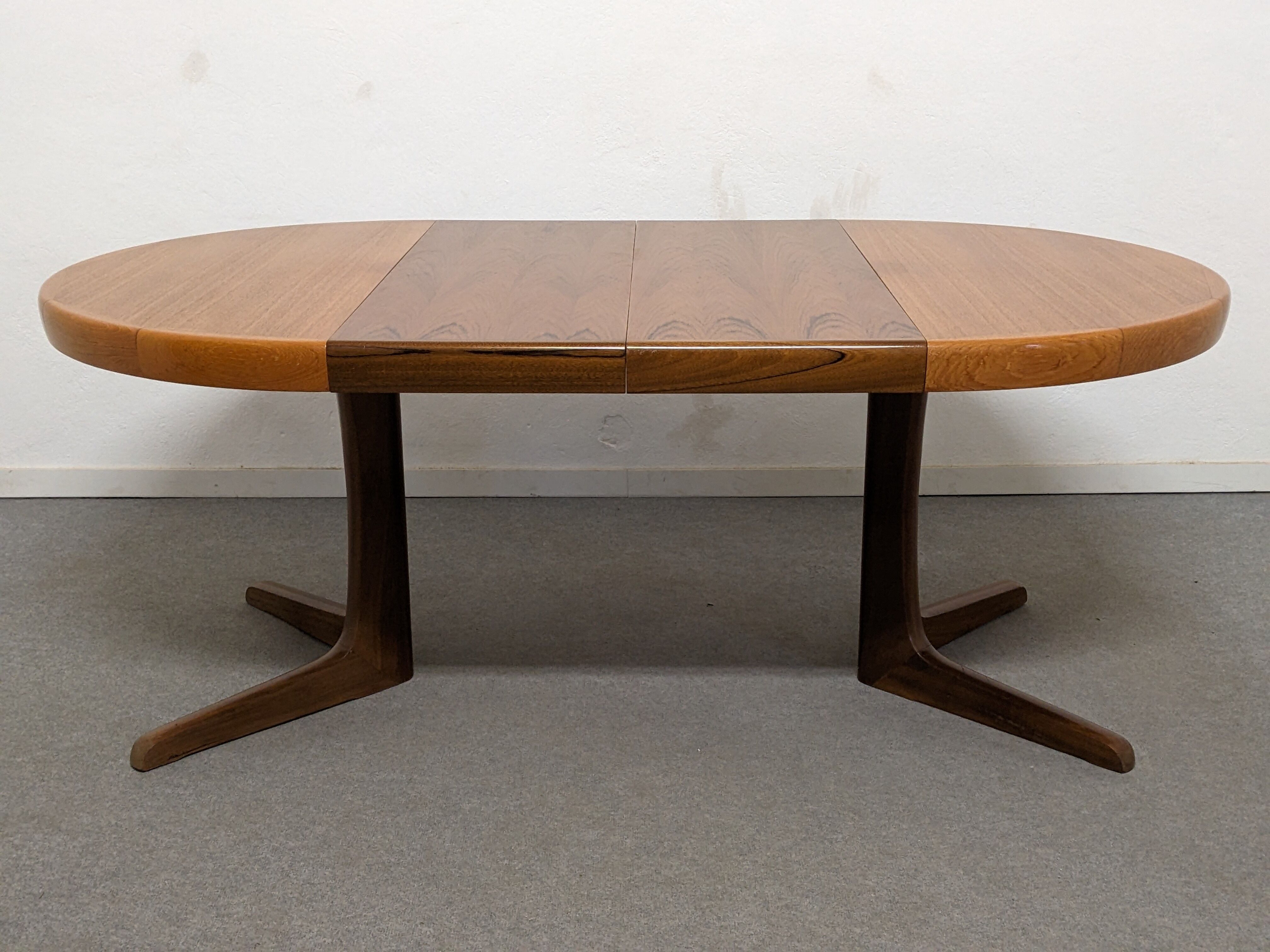 Series of 4 Baumann sled chairs from the 60-70s