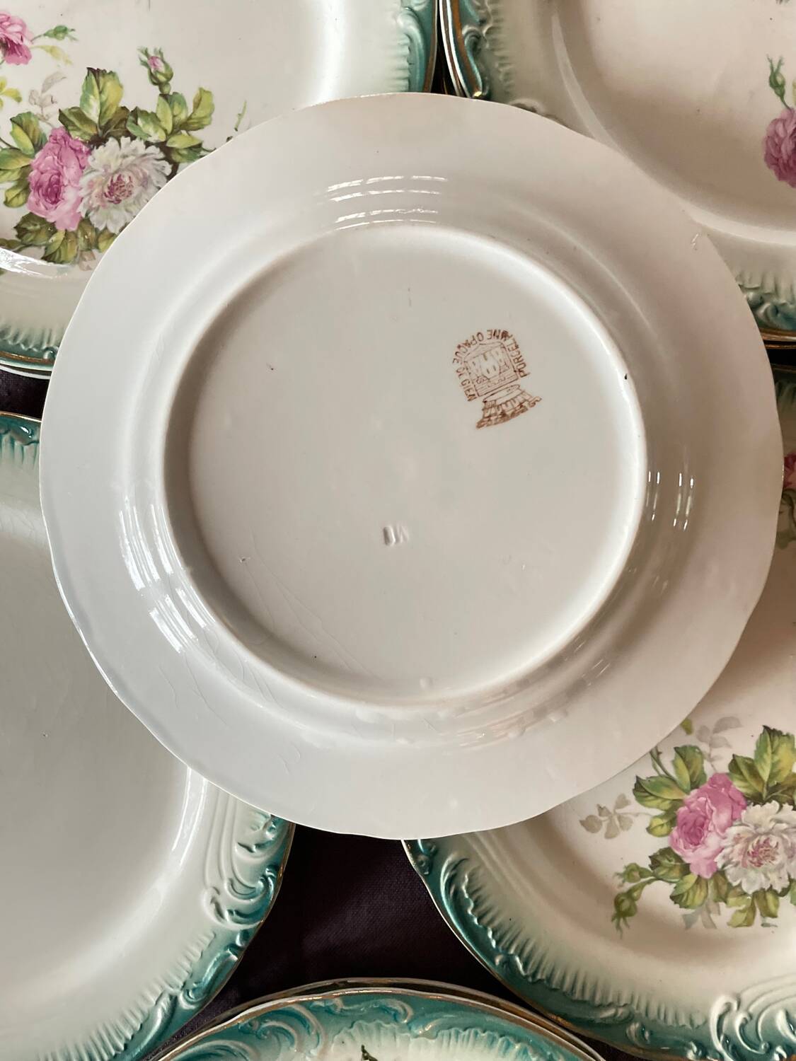 12 Dessert Plates Gien Year 1930 Decor of Roses Green Border