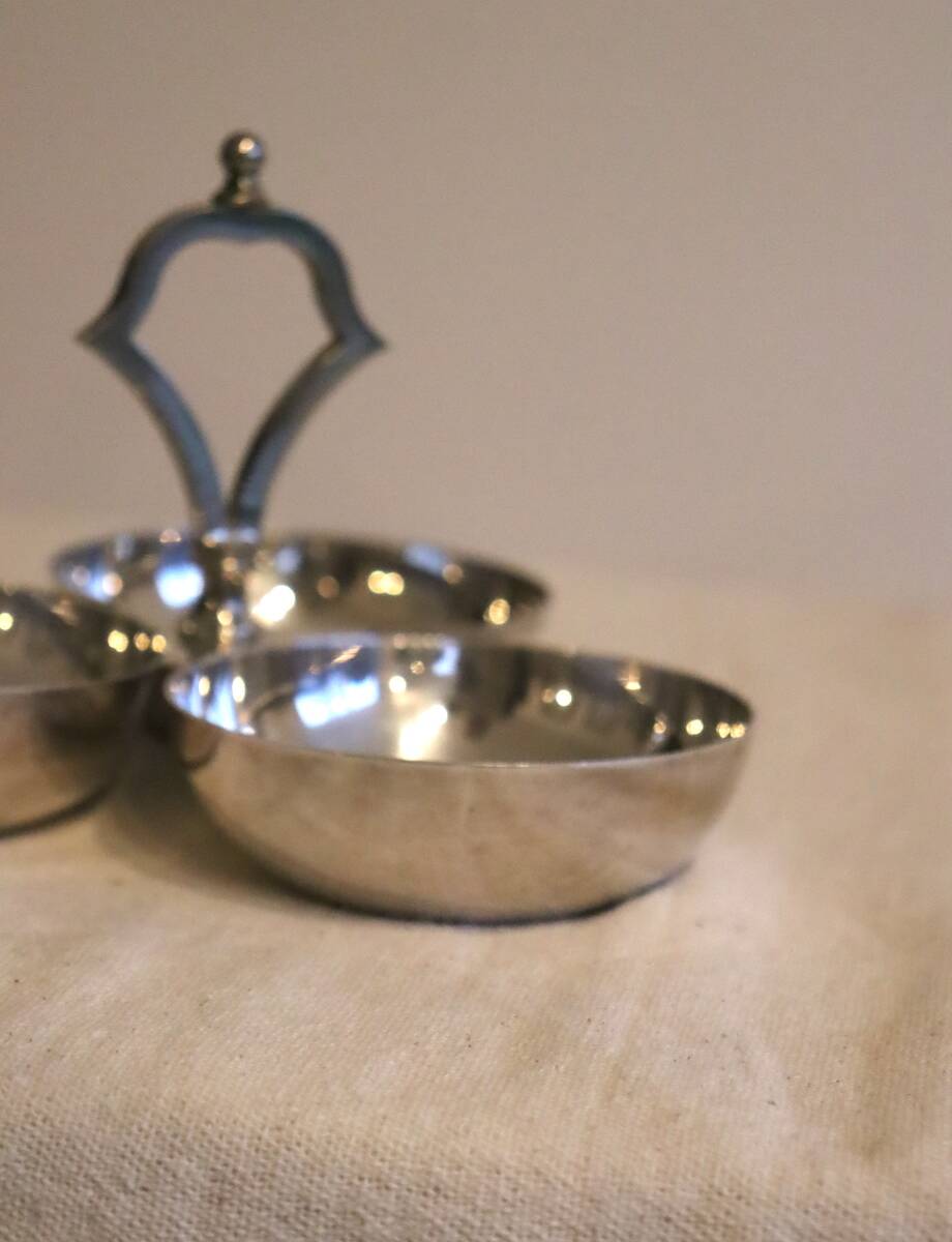 Silver-plated metal charm