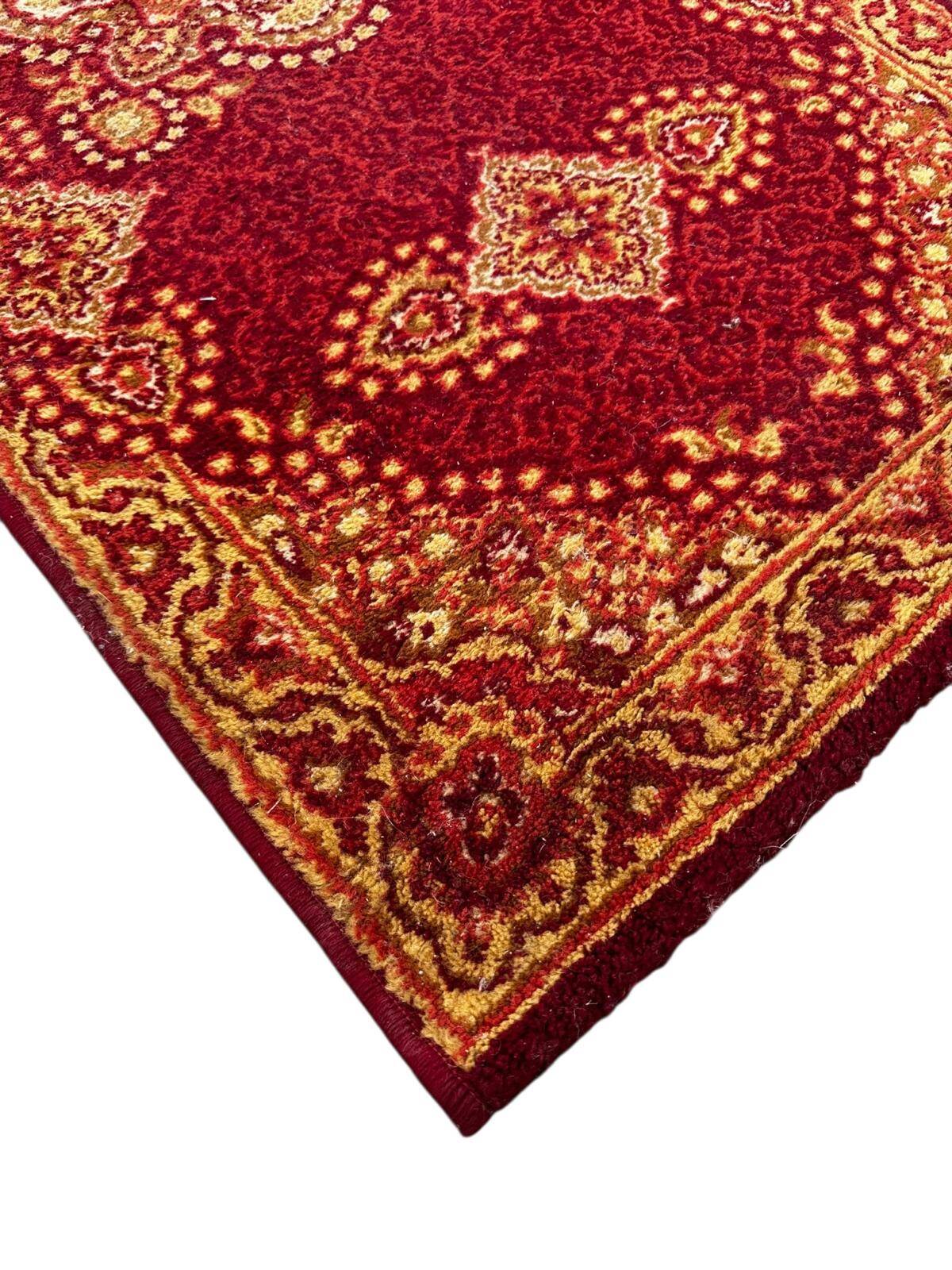 Oriental style rug 140cm x 70cm