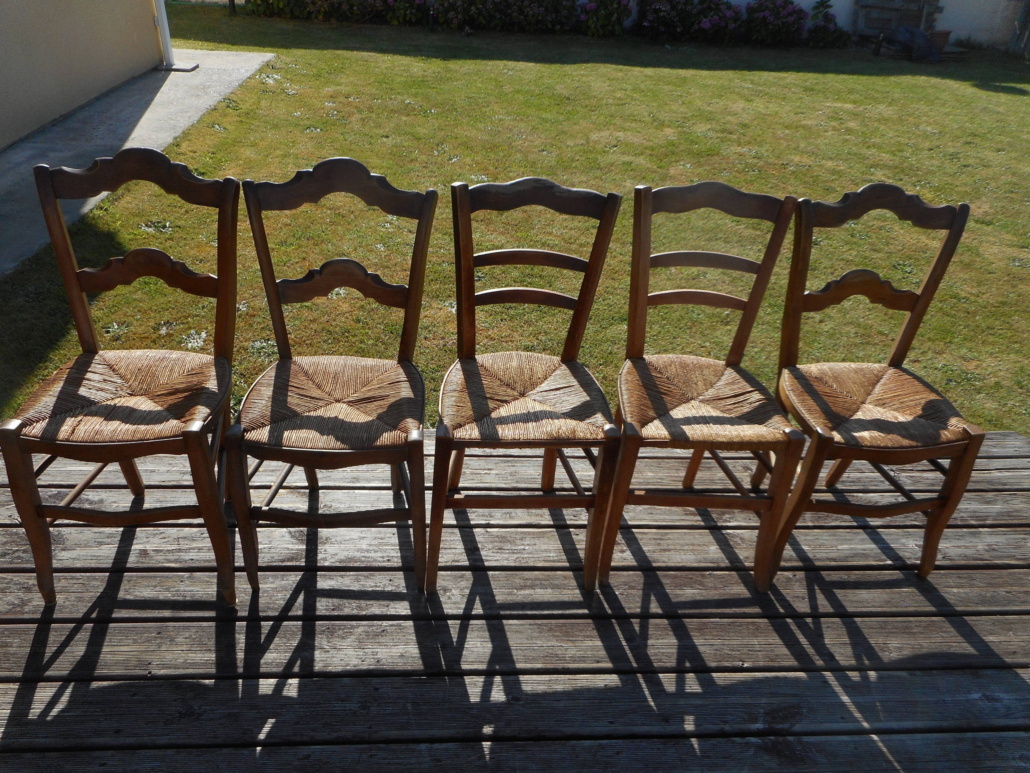Set of 5 antique wooden chairs with straw seats
