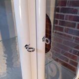 medicine cabinet / pharmacy