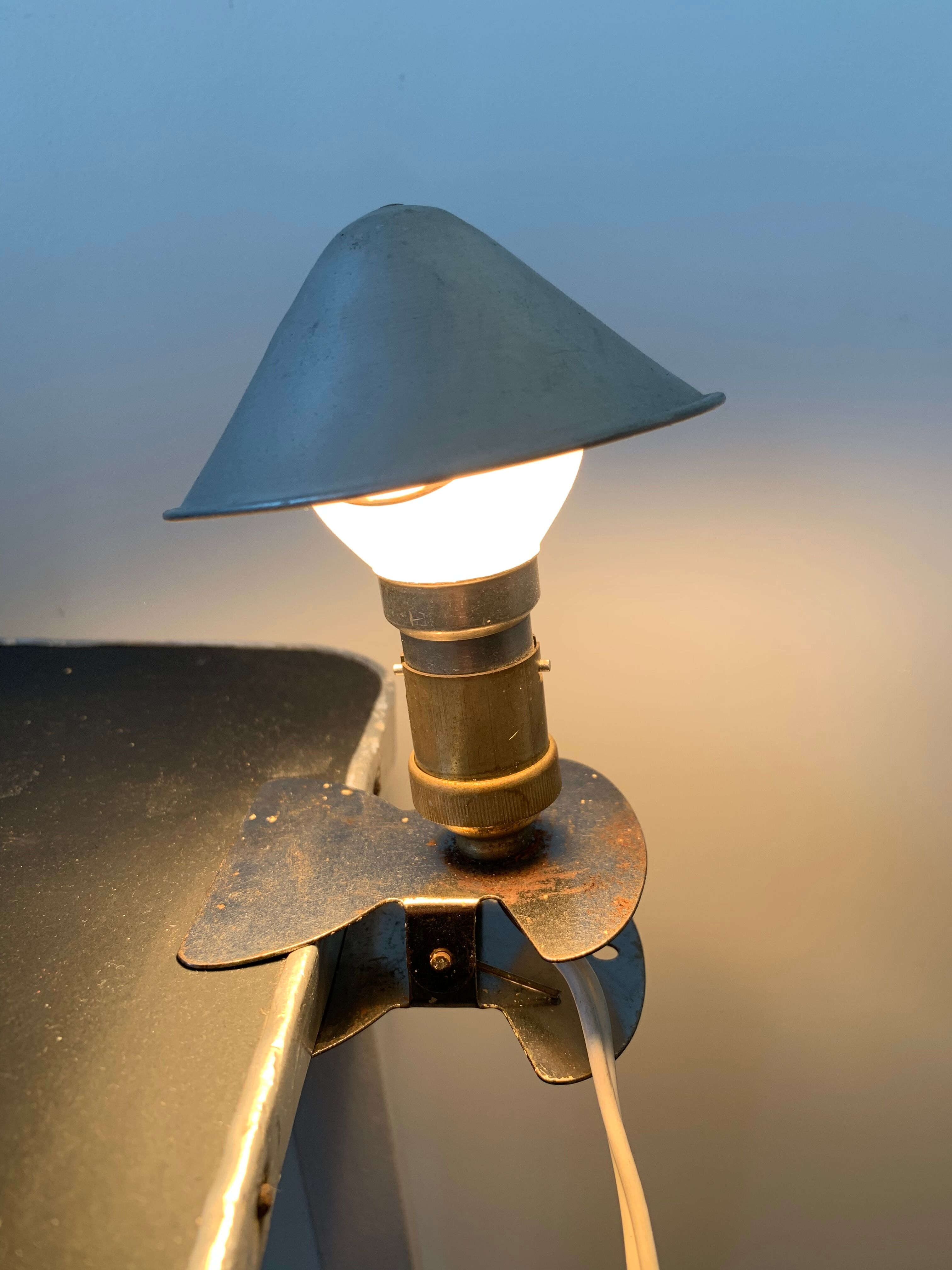 Old mushroom clip lamp