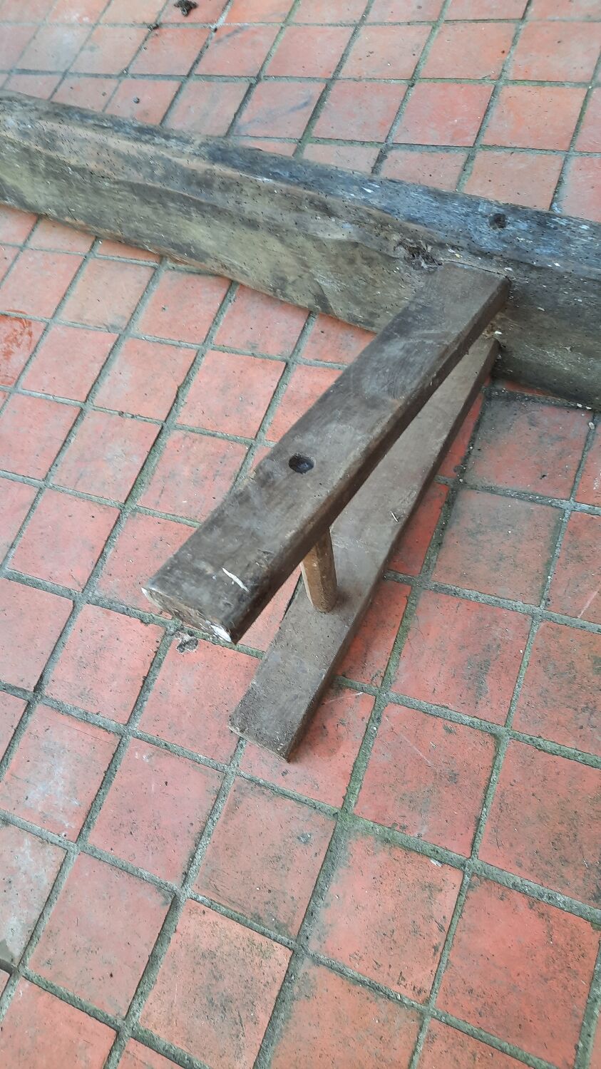 Paire de bancs en bois