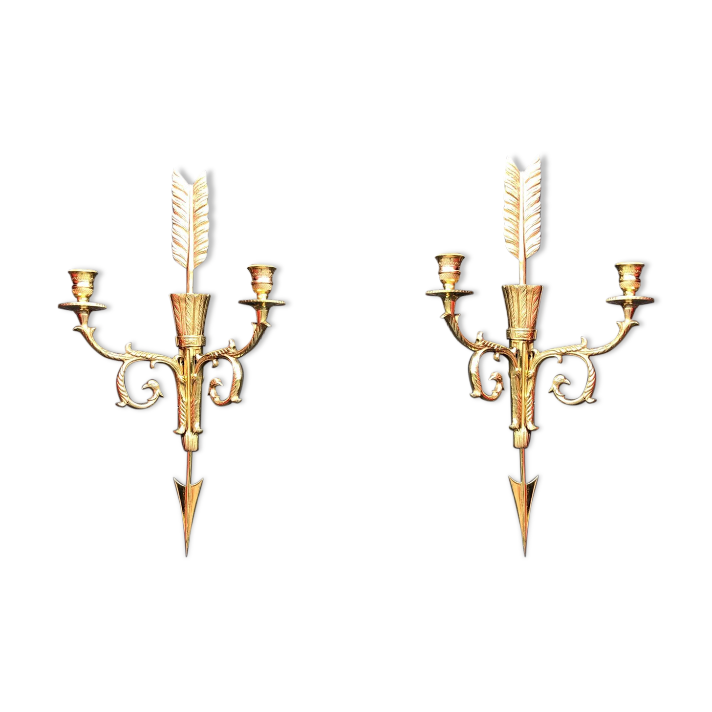 Pair of wall lamps decorated with bronze arrows "Cupid"
