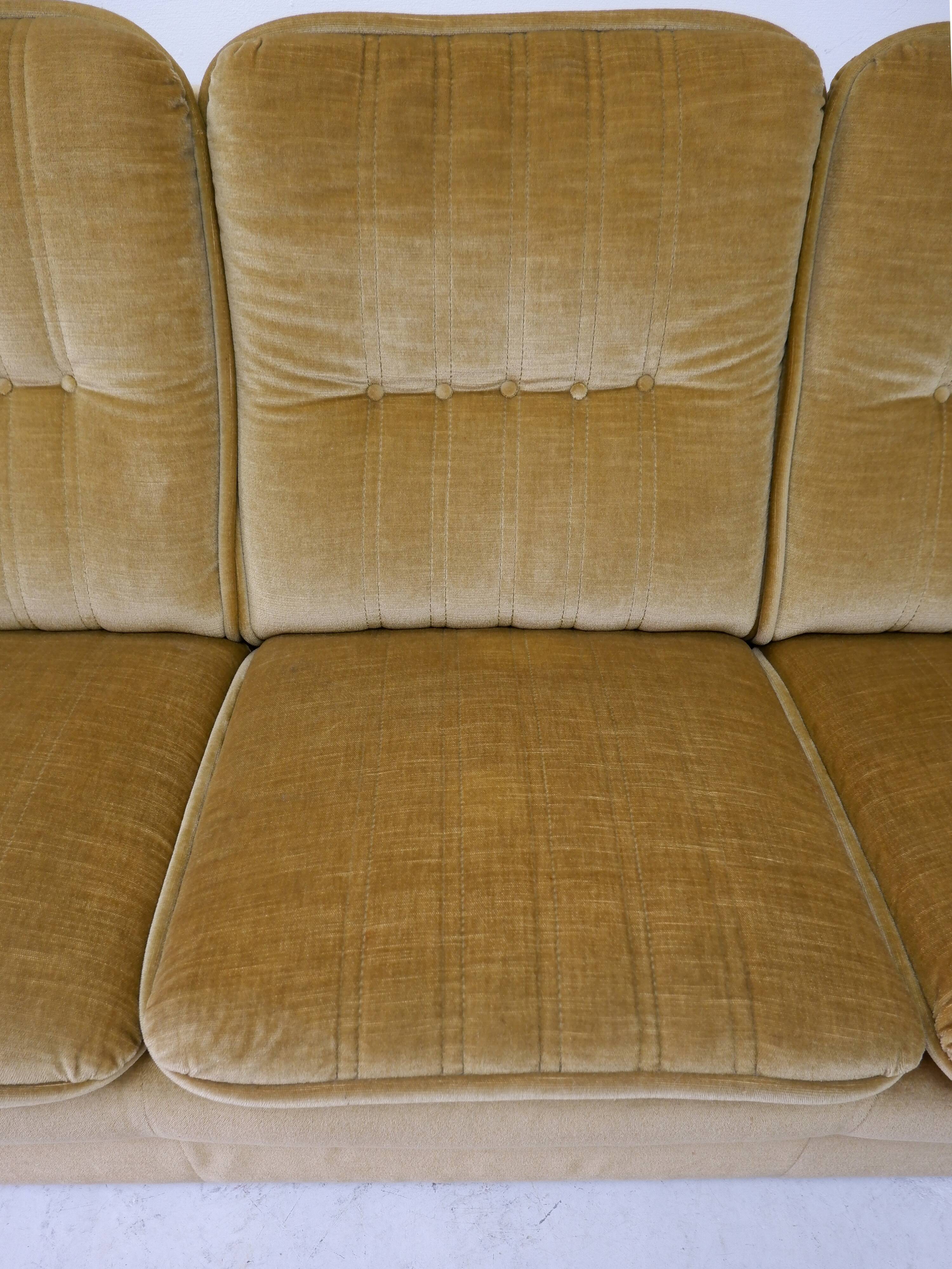 Vintage sofa yellow/gold 1970s