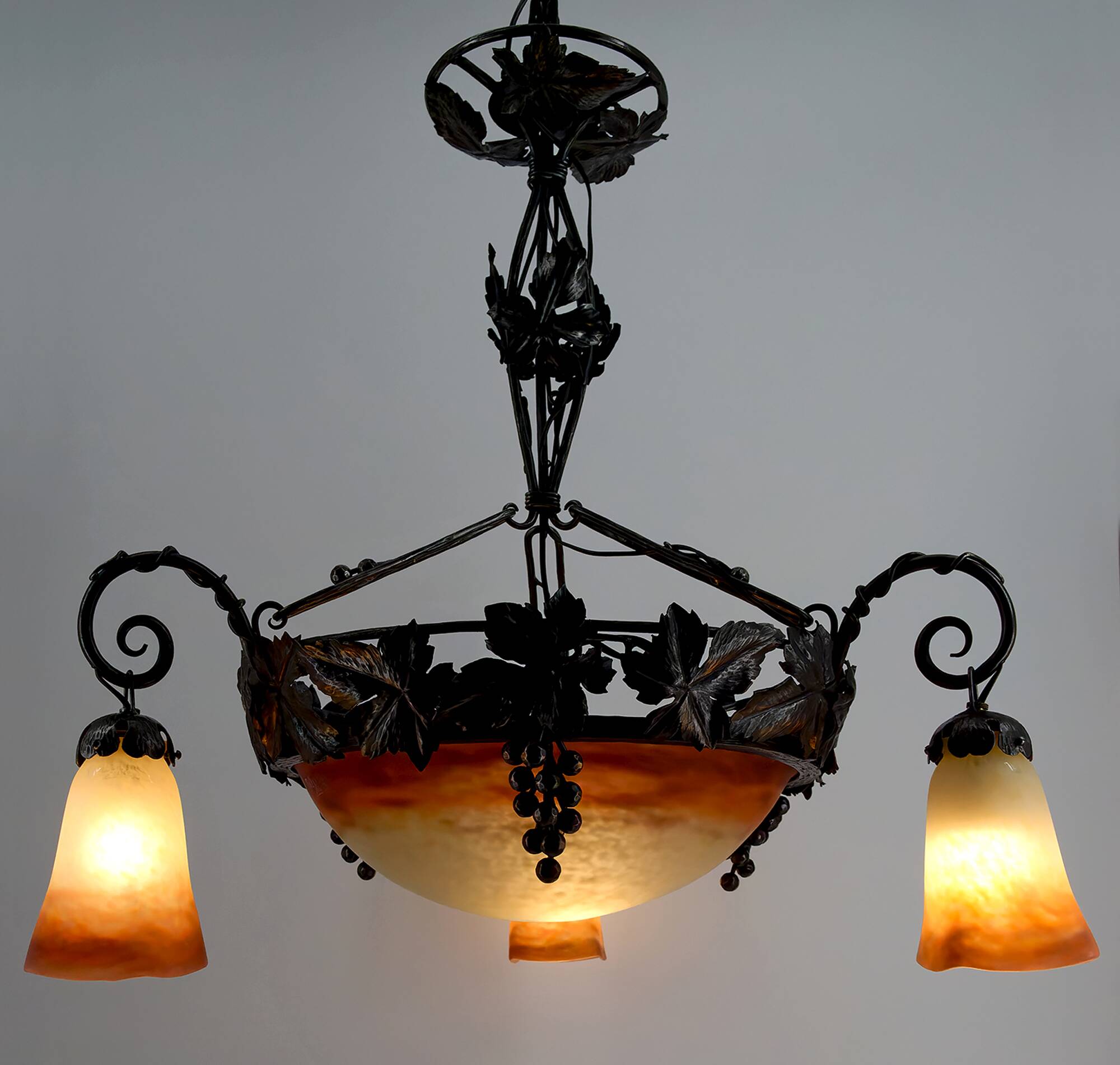 Wrought iron and glass paste chandelier, Art Deco, Muller Freres, Circa 1920