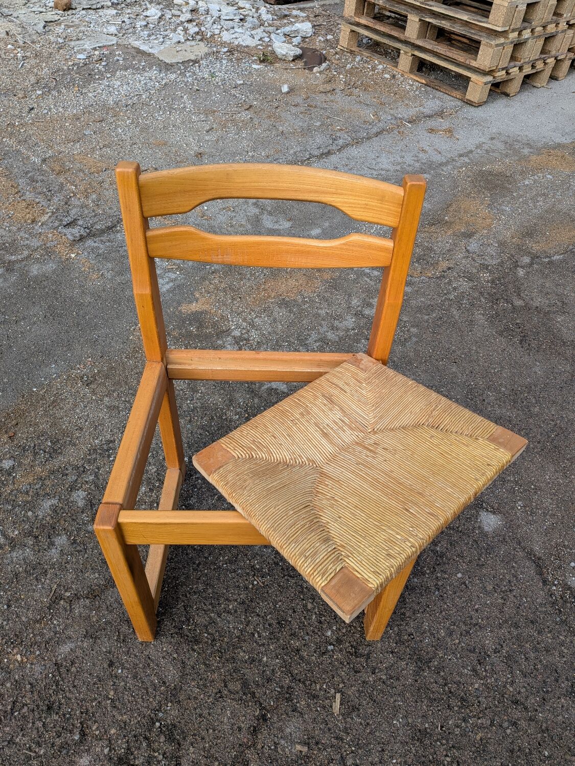 Set of 6 elm chairs from 1980.