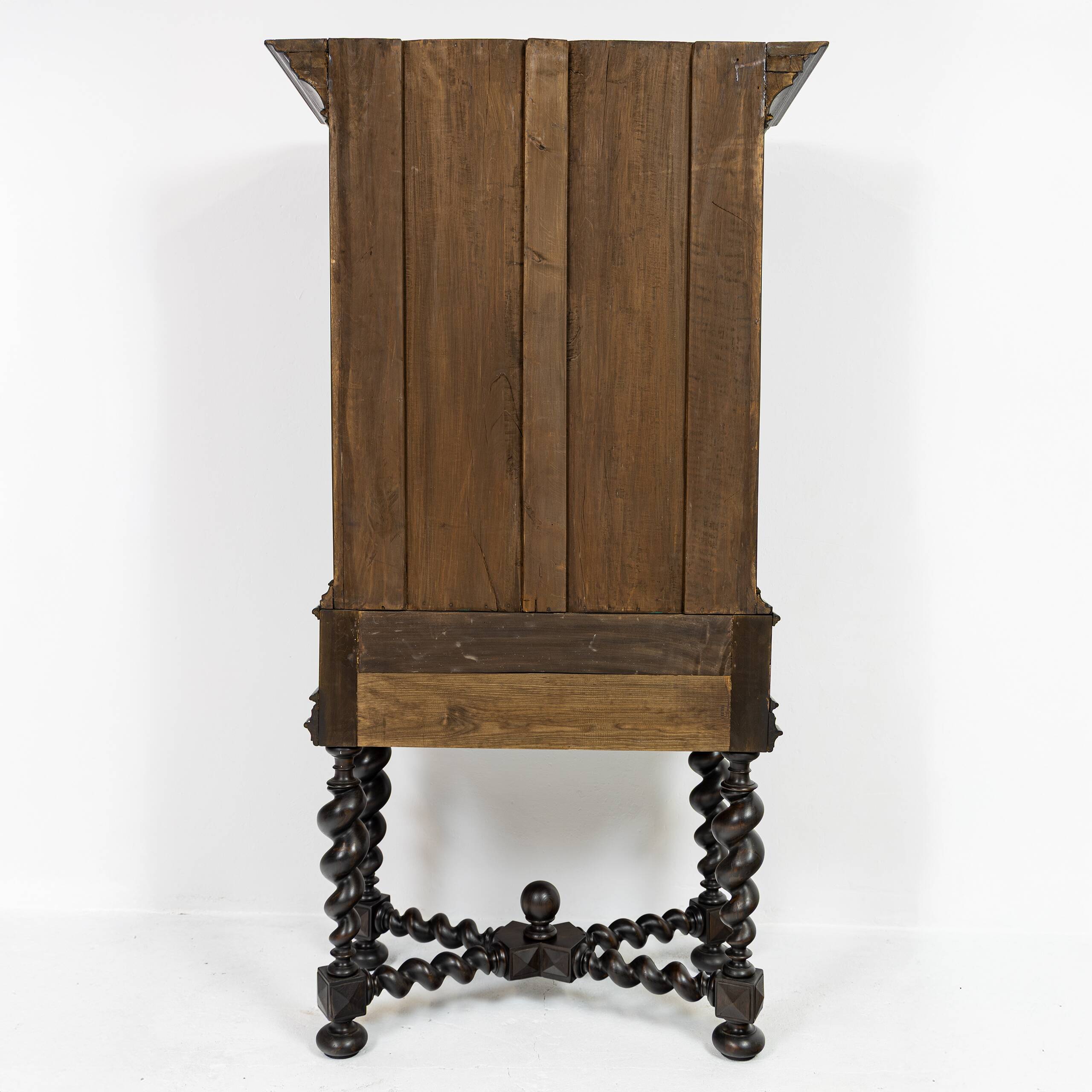 Neo-baroque cabinet from Gdansk in oak - around 1870-1880