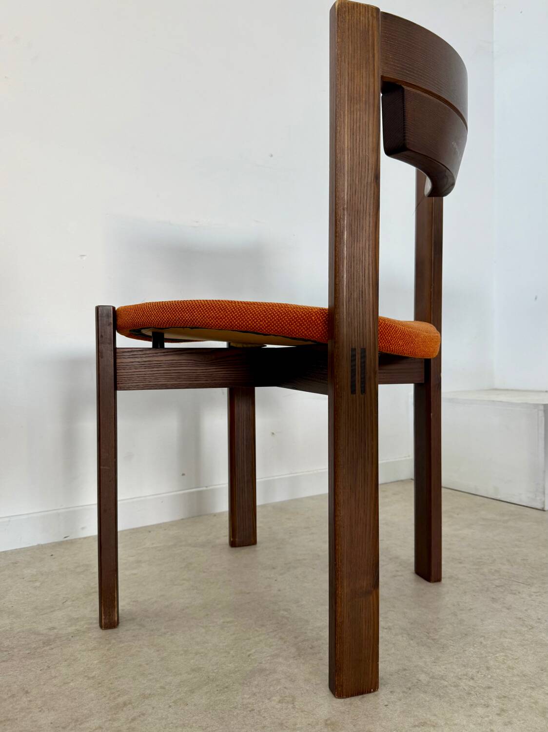 Set of 6 Girsberger Scandinavian style chairs from the 70s, vintage, solid wood, original fabric