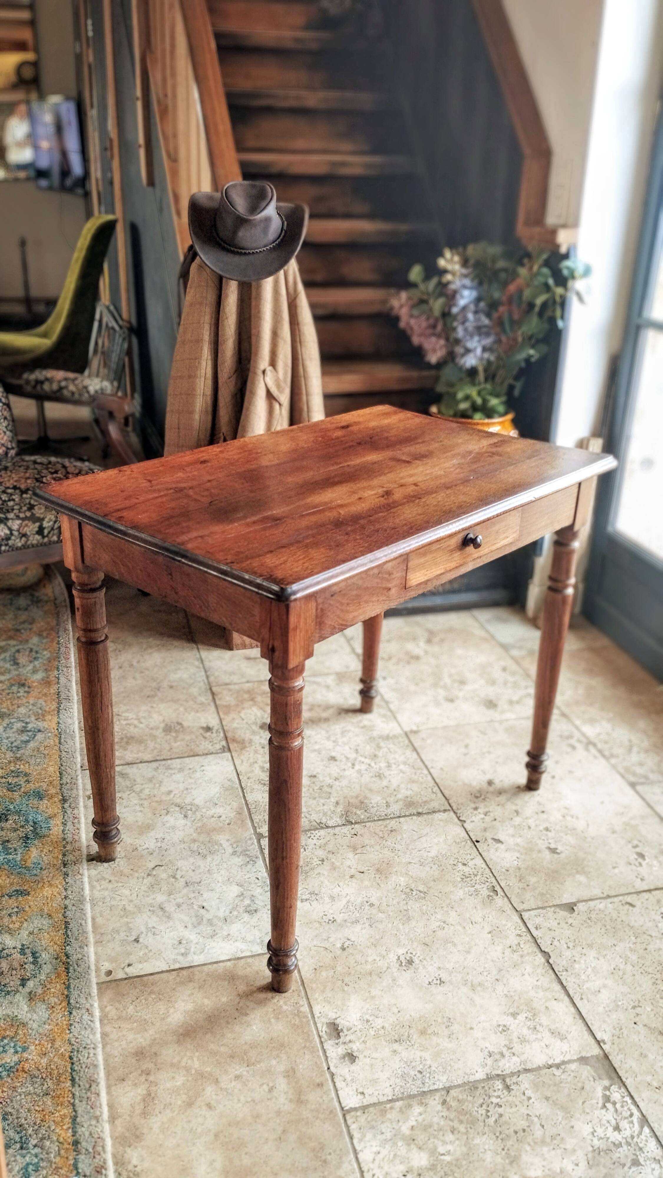 Early 20th century oak side table