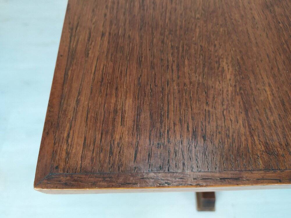 Brutalist bistro table