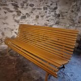 Vintage French garden bench in pine, mid-20th century.