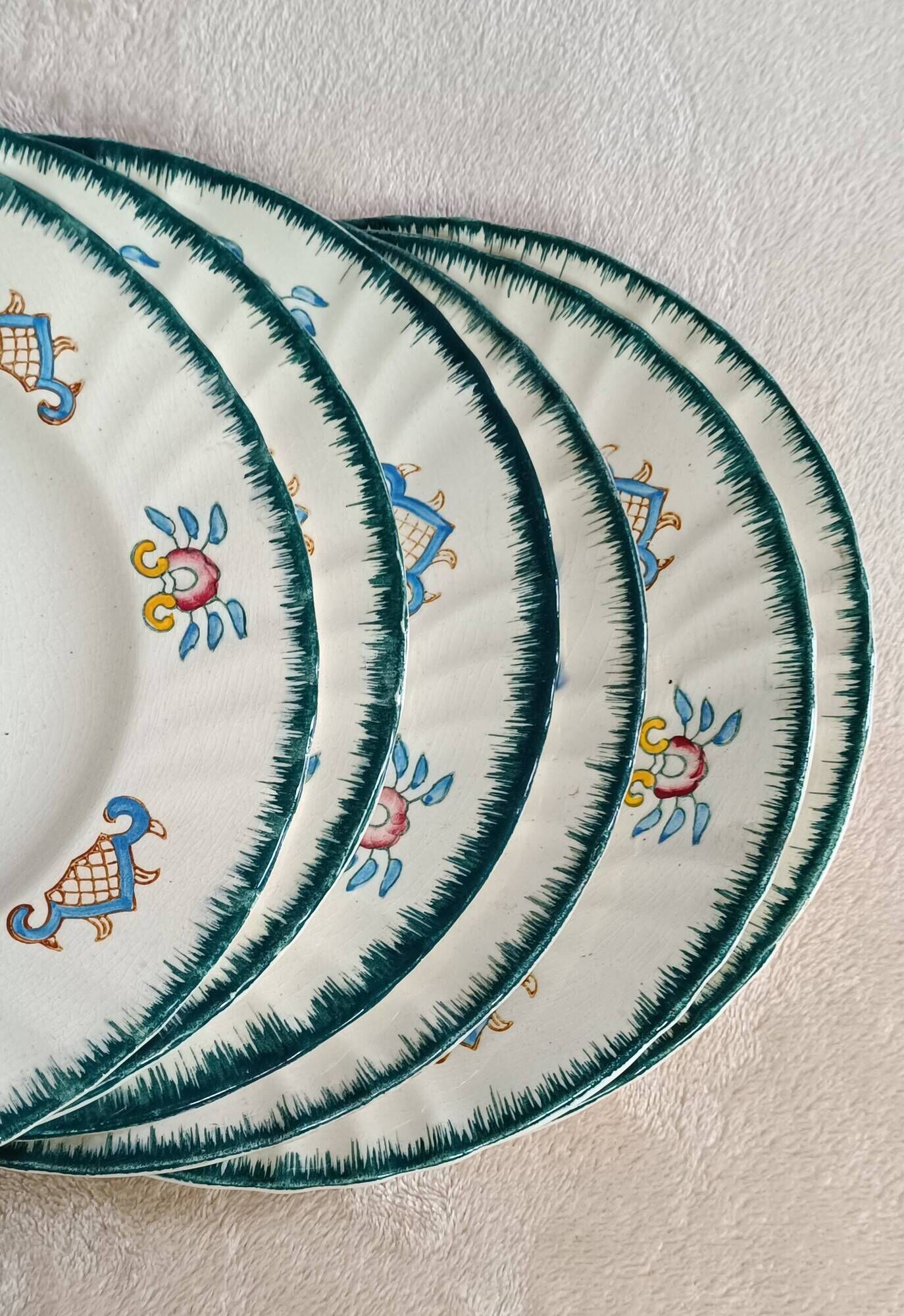 Set of 6 large flat plates Longwy Vieux Rouen vintage