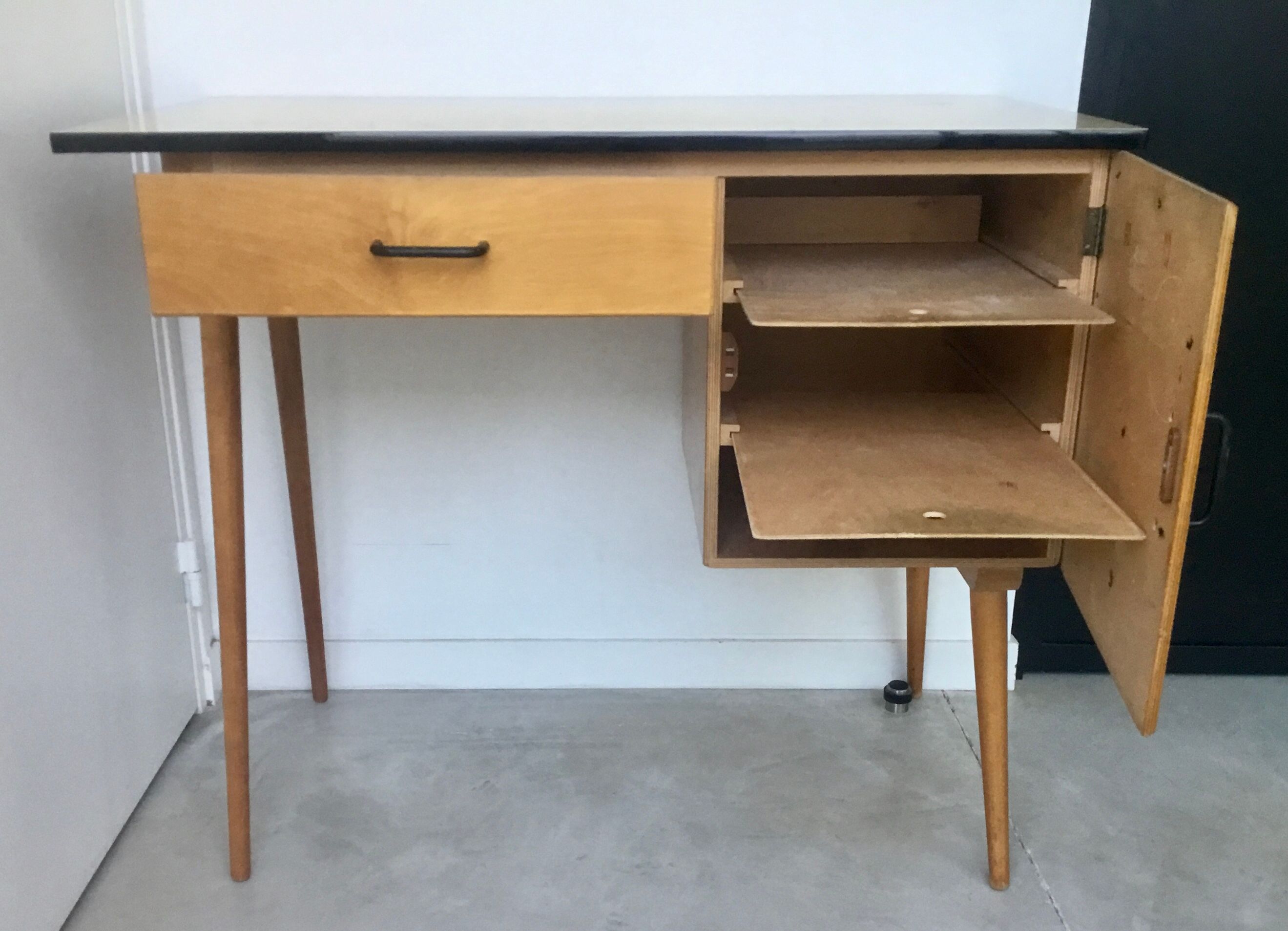 Bureau baumann vintage pieds fuselés - 1960