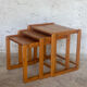 Tables gigognes années 70 en pin