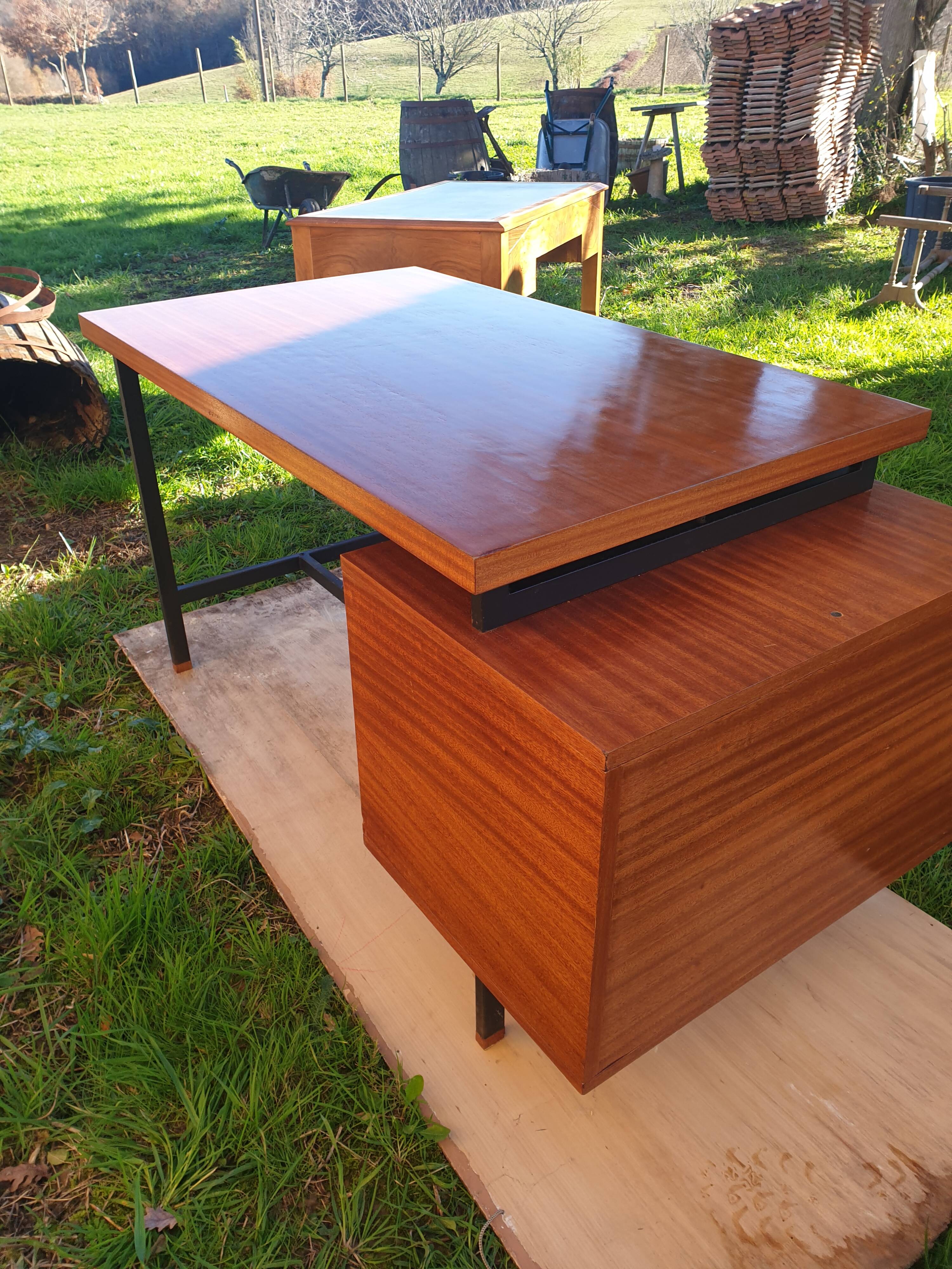 Pierre Guariche Office