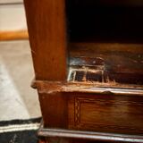 Vitrine en acajou 1900, porte avec verre biseauté