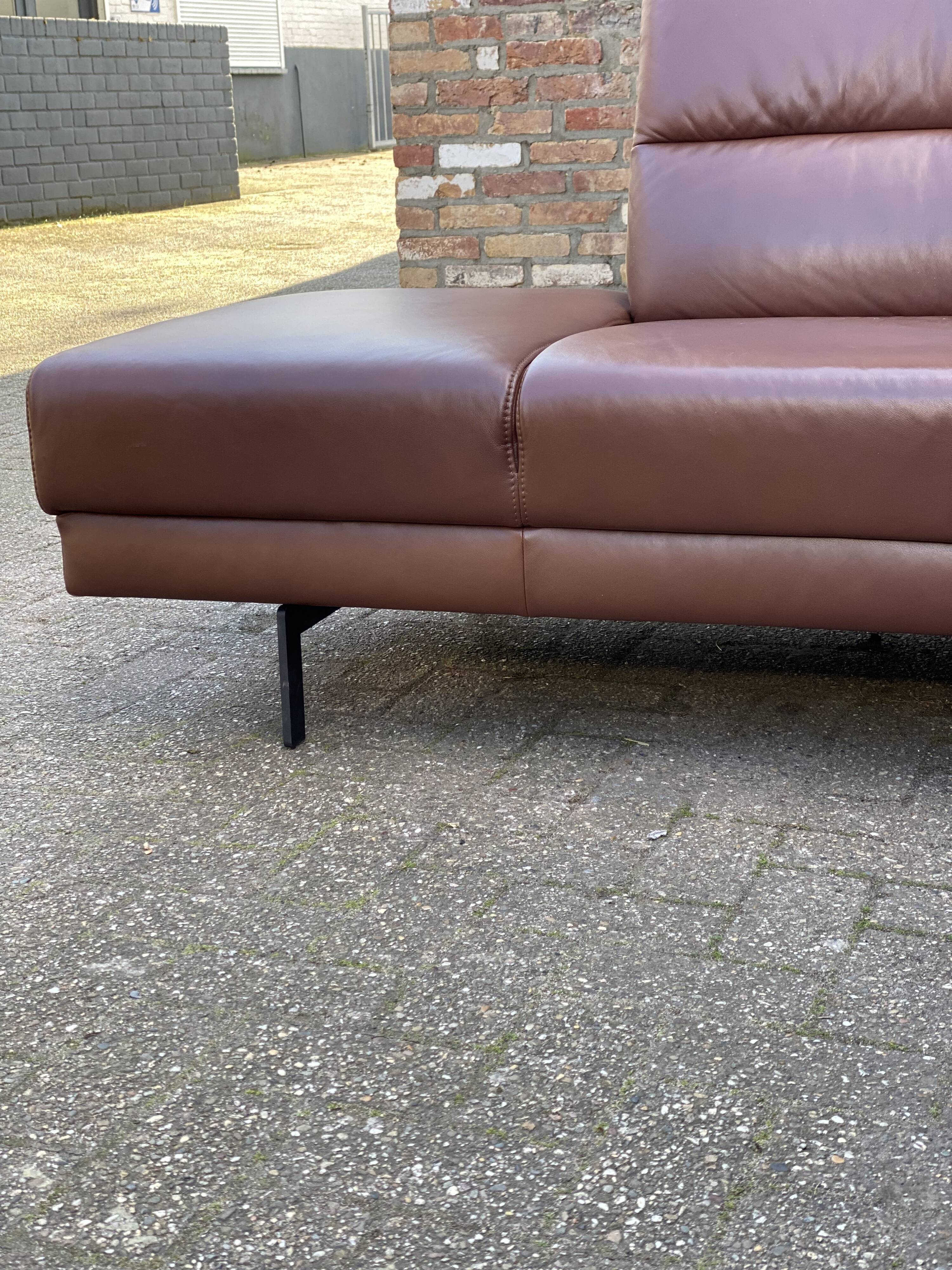 Vintage Leather Lounging Sofa by Prominent