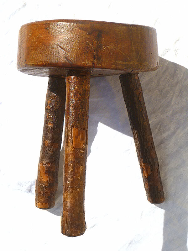 Tripod stool