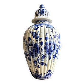 Royal Delft ginger jar in blue Dutch earthenware