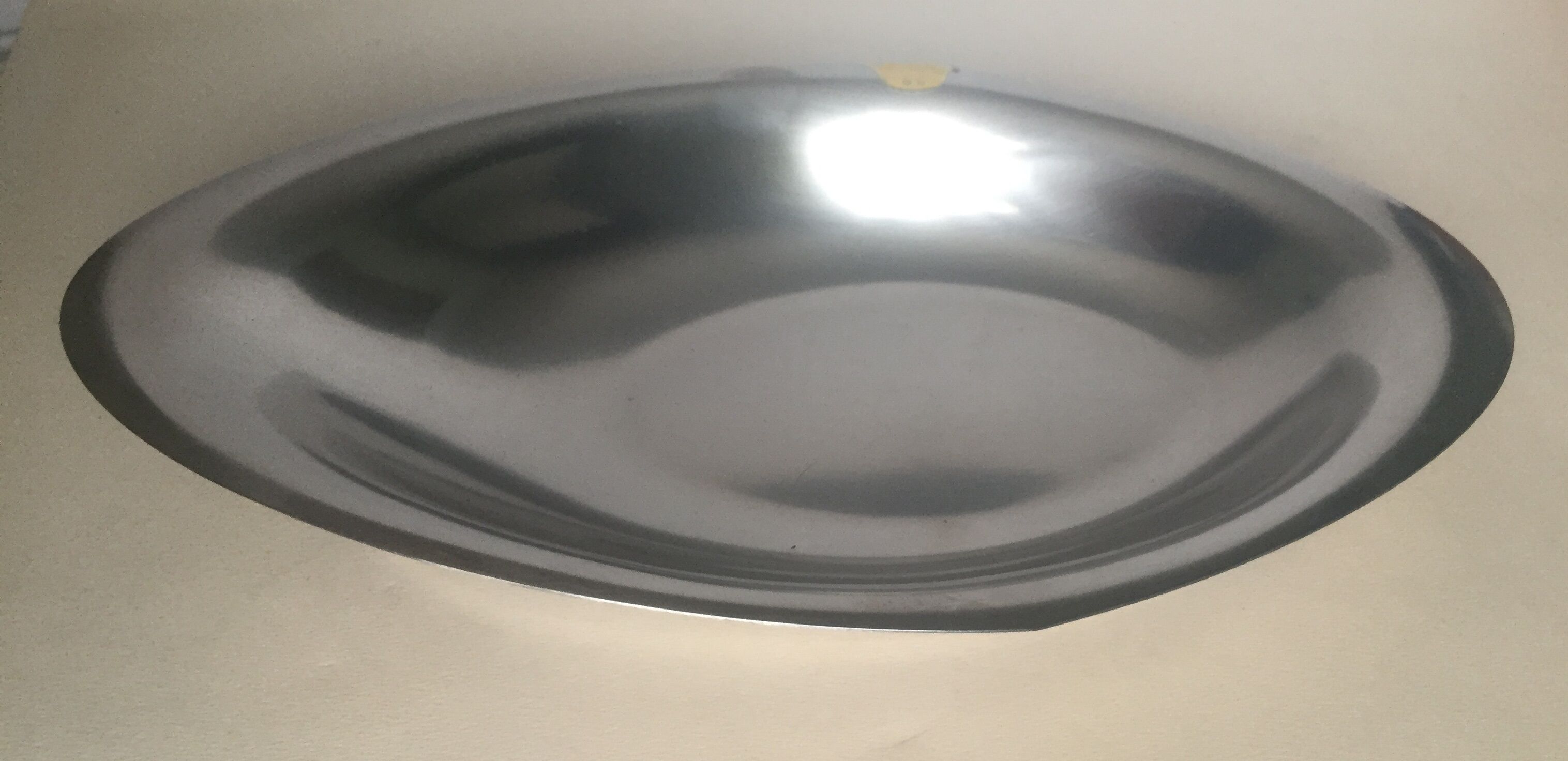 Oval dish in brushed metal