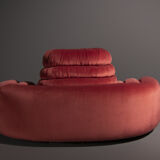 Italian design round sofa in pink velvet