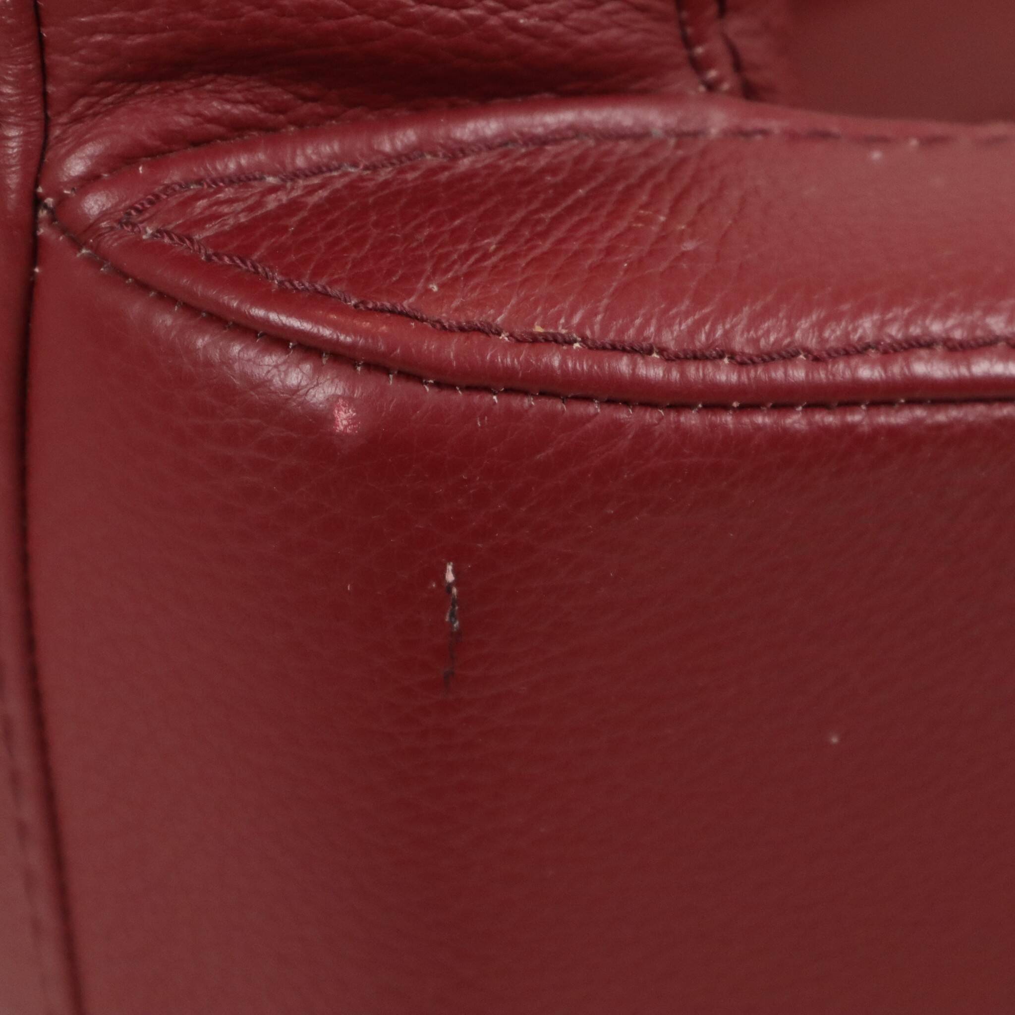 Ensemble vintage de 6 fauteuils rouges en simili cuir de haute qualité