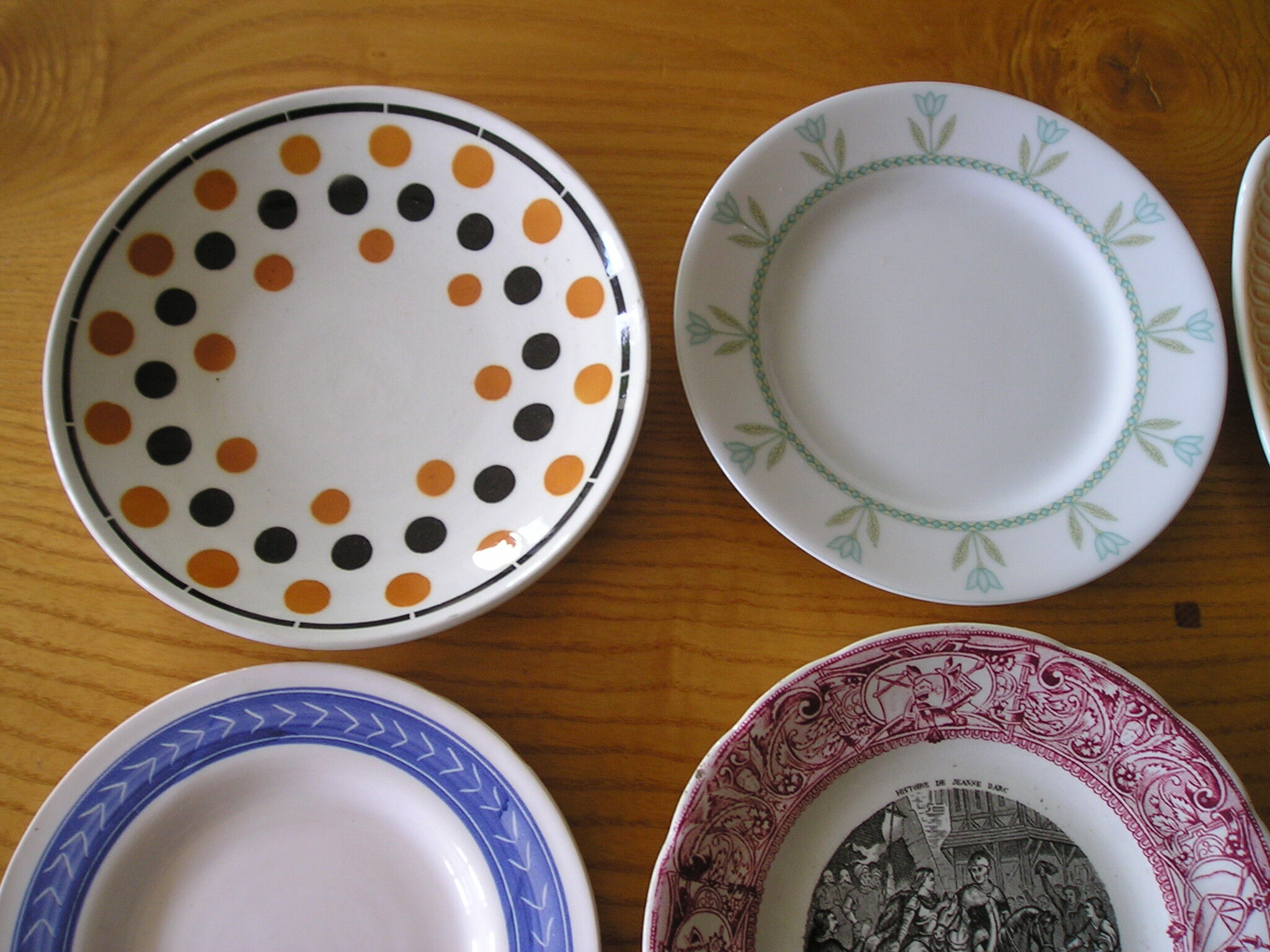 Set of 12 different dessert plates