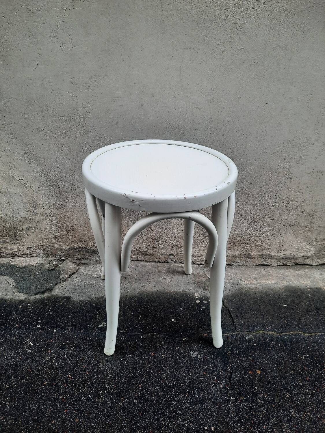 Bistro stool