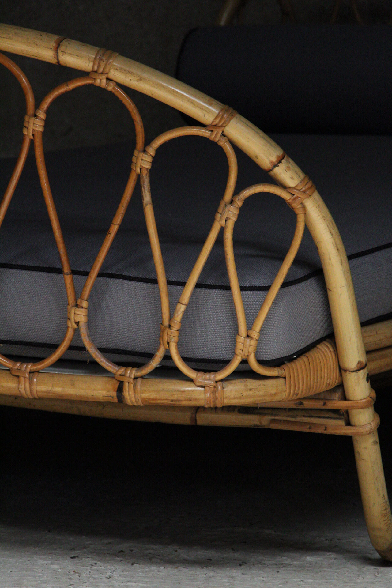 Daybed rotin Louis Sognot 1960