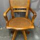 Fauteuil de bureau américain canné époque 1900