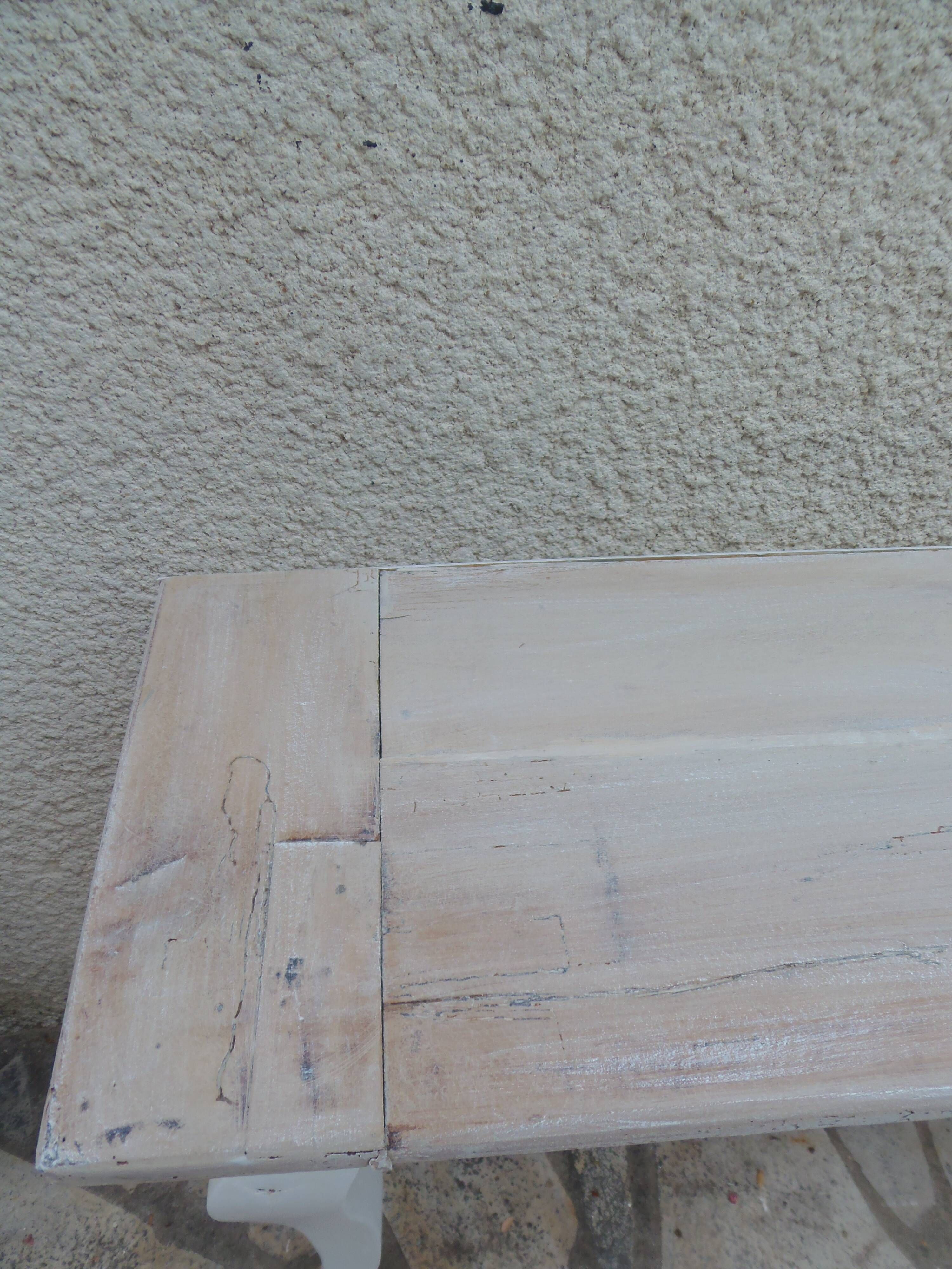 Console with a weathered grey cotton base, top in bleached walnut.