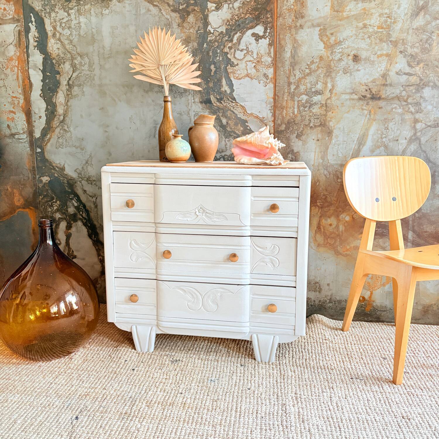 Art Deco chest of drawers with roasted sesame