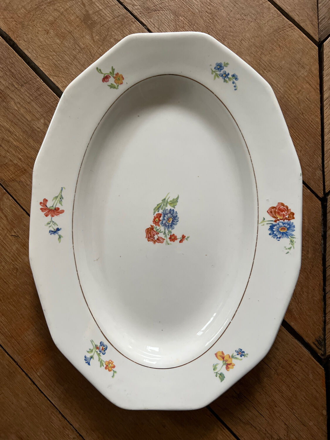 Plats de service  St Amand
