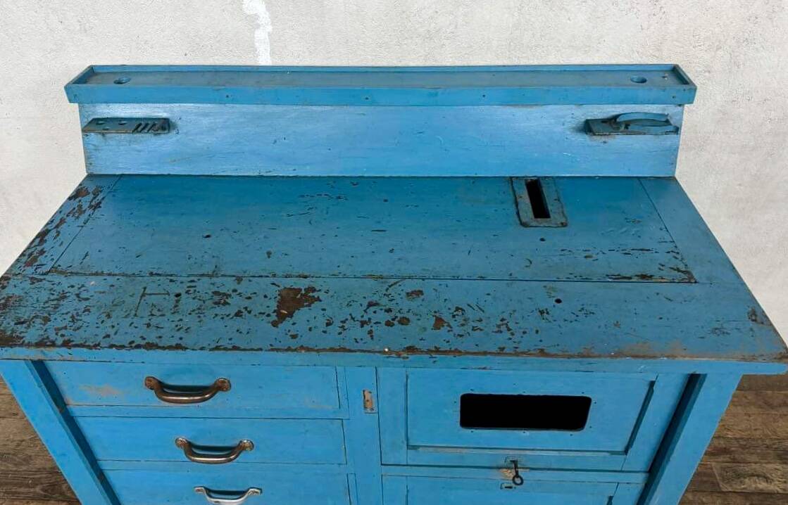 Wooden commercial workshop furniture with 4 drawers and 2 hinged doors - original patina