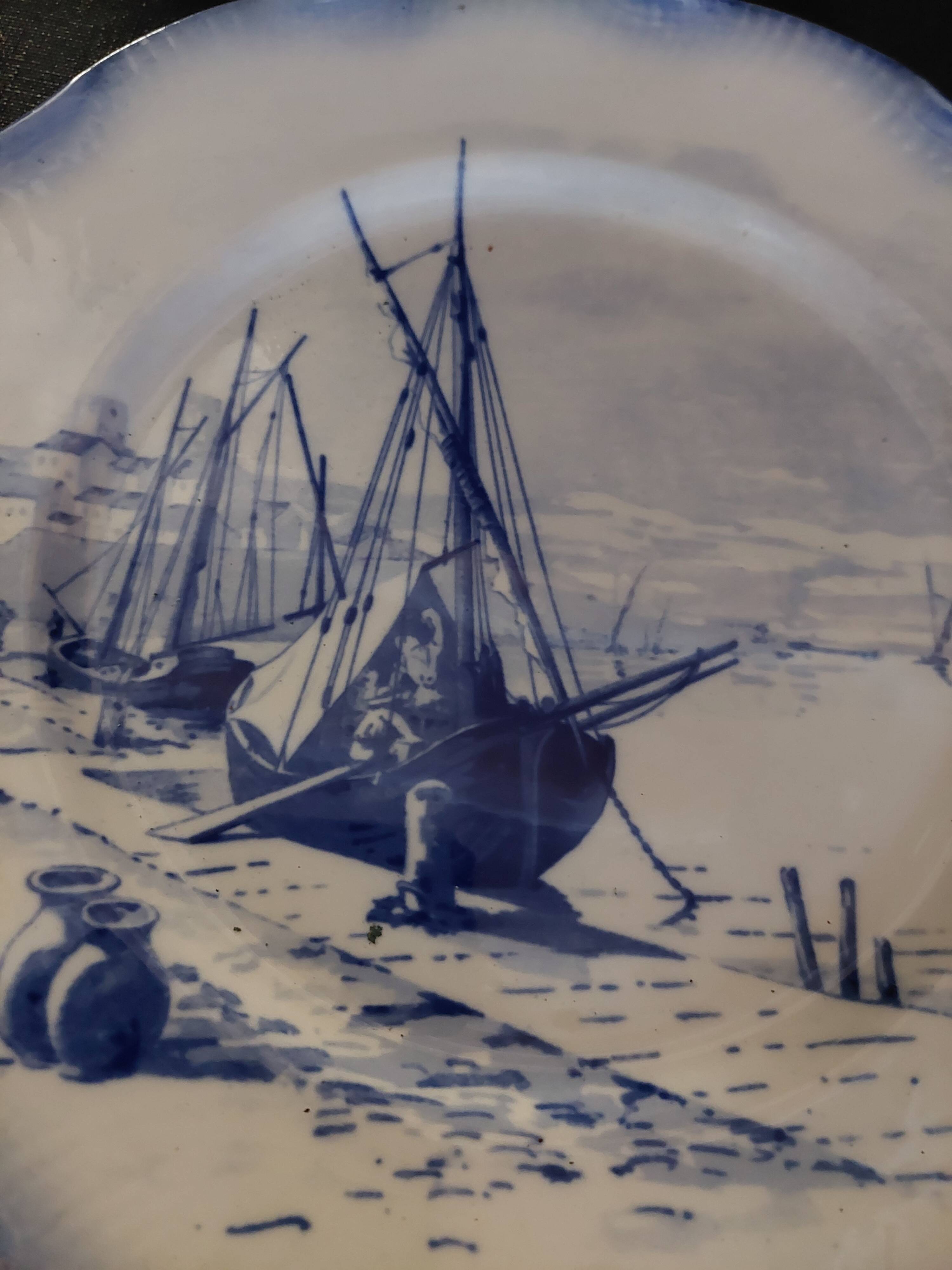 Sarreguemines earthenware plate with Marine decor late 19th century early 20th century