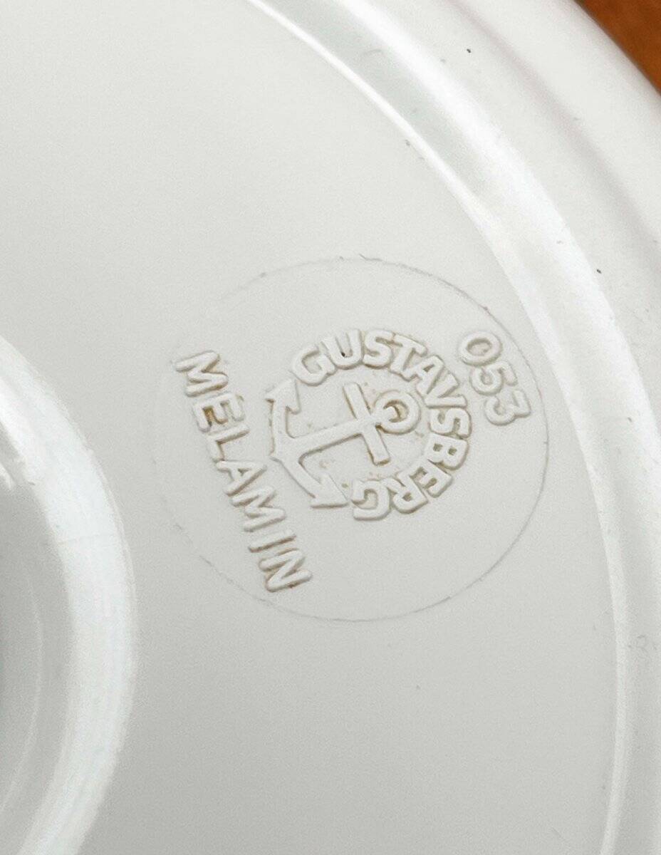 White melamine ashtray, mid-century Swedish design by Gunnar Larson for Gustavsberg, 1960s.