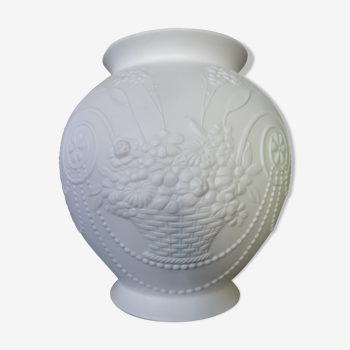 Vase biscuit porcelaine M Frey Kaiser