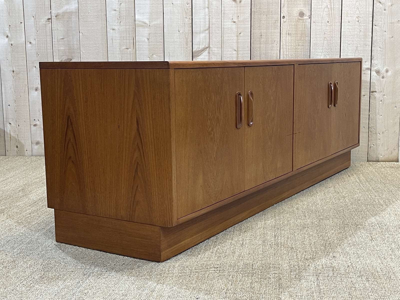 Row of the English brand Gplan in teak from the 70s