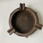 Cendrier en fer forgé et bois art brutaliste XXIIIème
