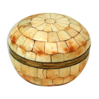 Ivory partitioned box