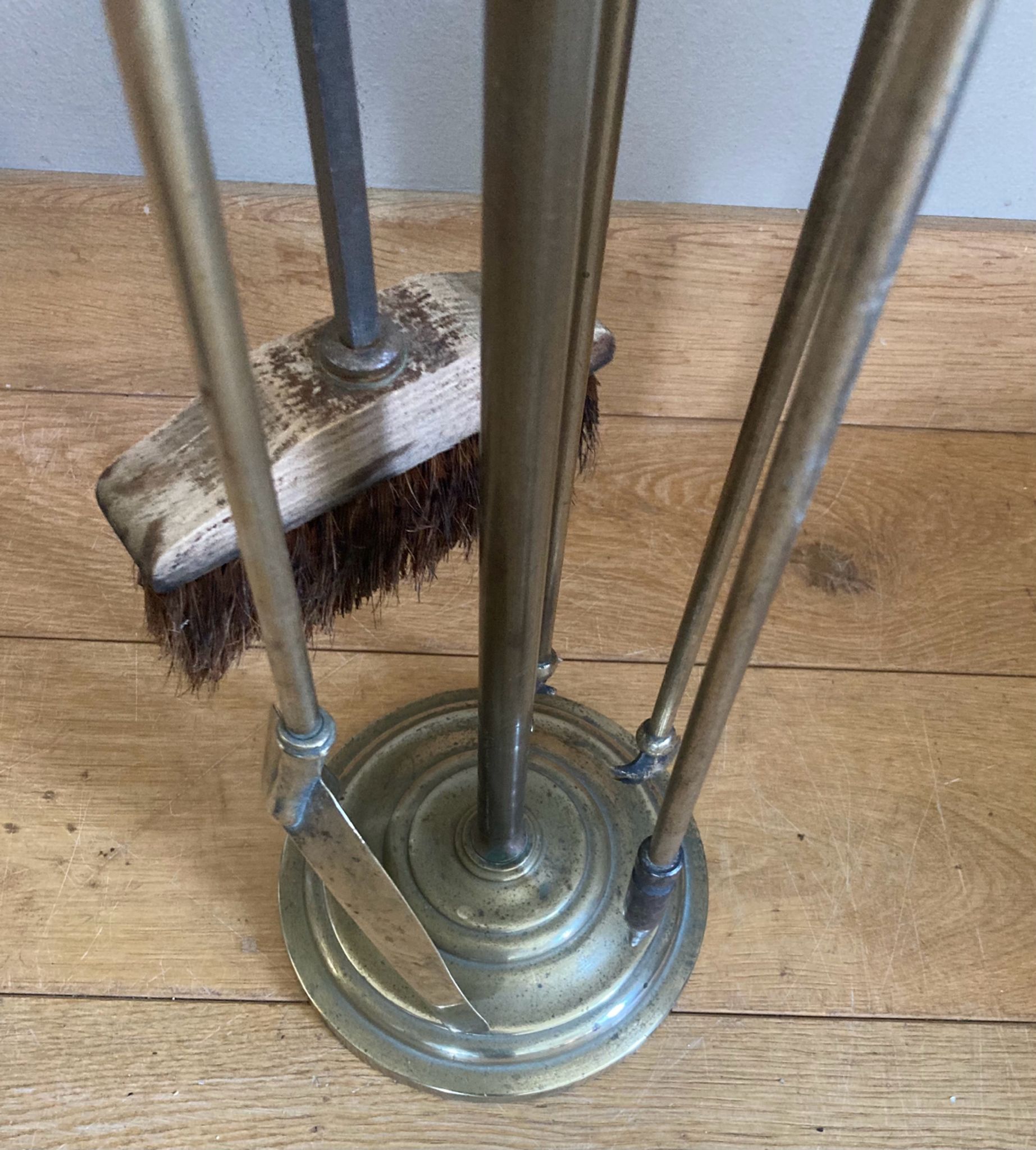 Servant of brass fireplace period mid-twentieth century, Pic shovel, claw pliers ..
