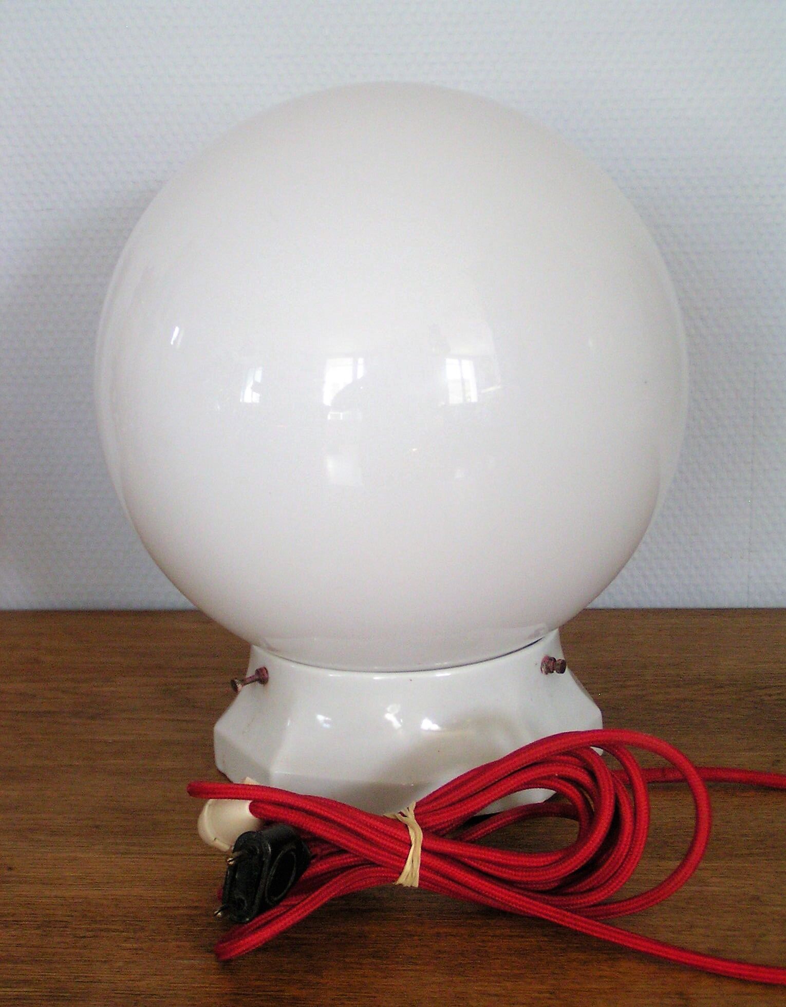Glass globe lamp