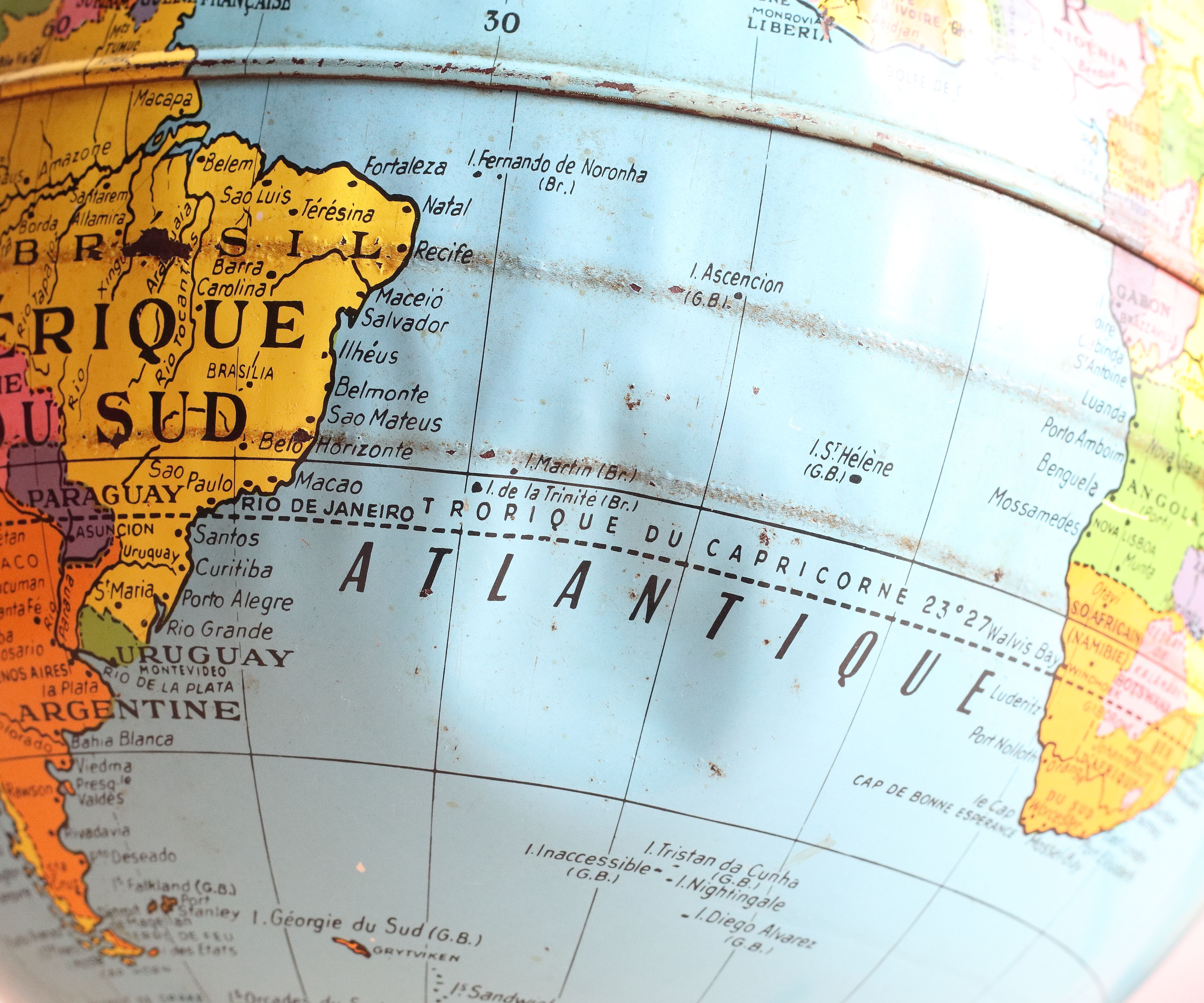 Globe terrestre Taride tripode en métal des années 60