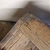 Mahogany commode with mahogany veneer from the Louis XVI period - late 18th century.